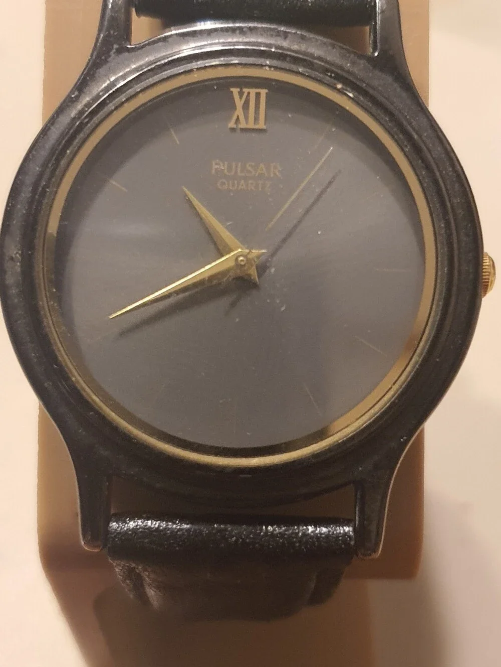 Vtg Pulsar Quartz Black/Goldtone Leather Men's Watch